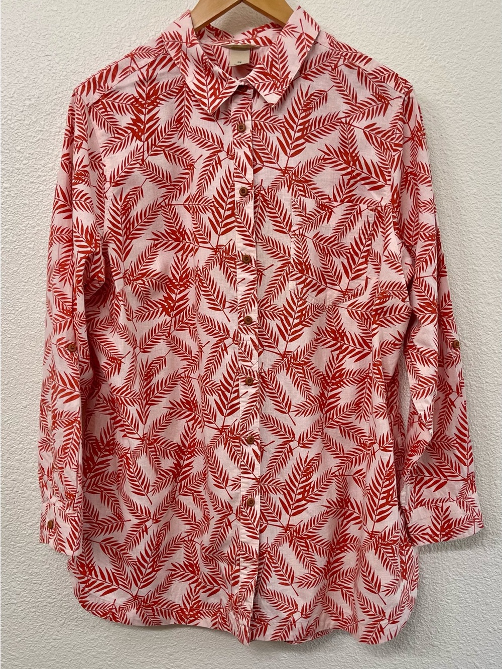 Duluth Trading Co Hemp Organic Cotton Persimmon Red Leaf-Print Button Down Shirt
